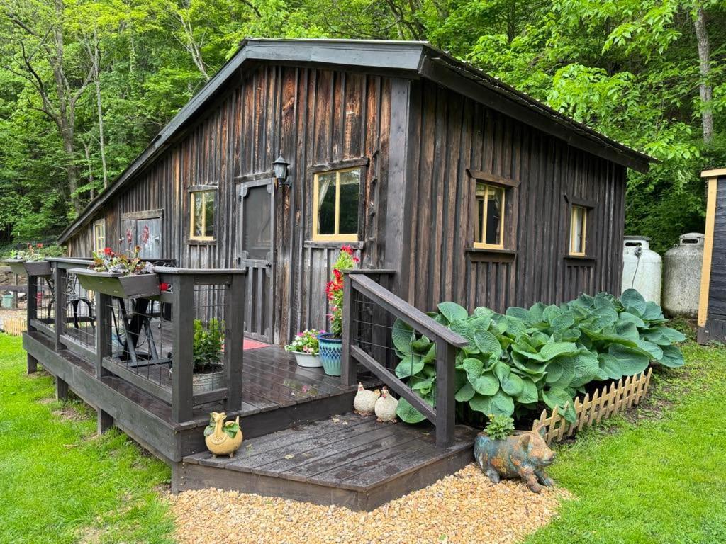 The Renovated Barn At Seneca Rocks Villa Exterior photo